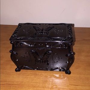 Small jewelry box.